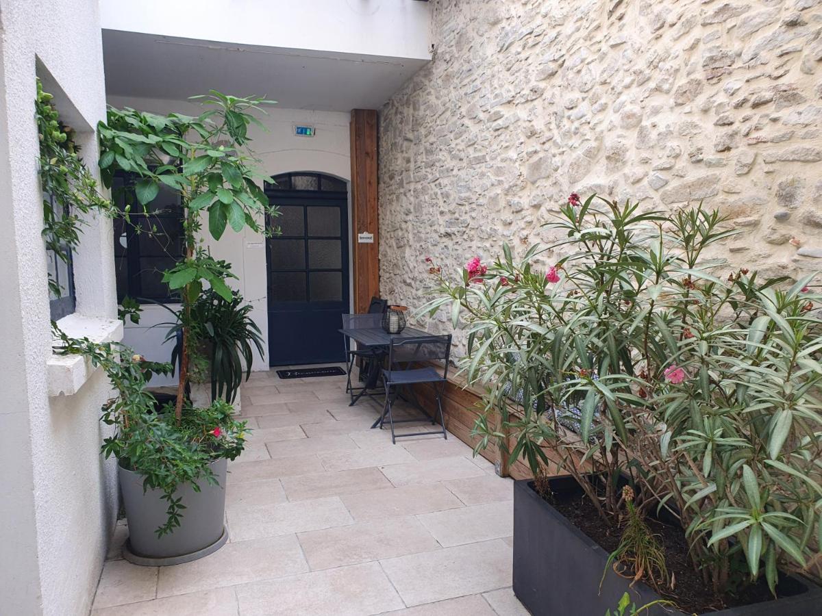 A L Ombre Des Remparts 3 Apartment Carcassone Exterior photo